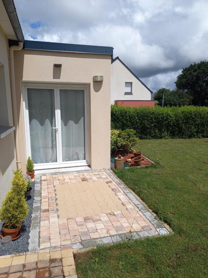 Escale Chez Sylvie Et Regis Bed & Breakfast Mellac Exterior foto