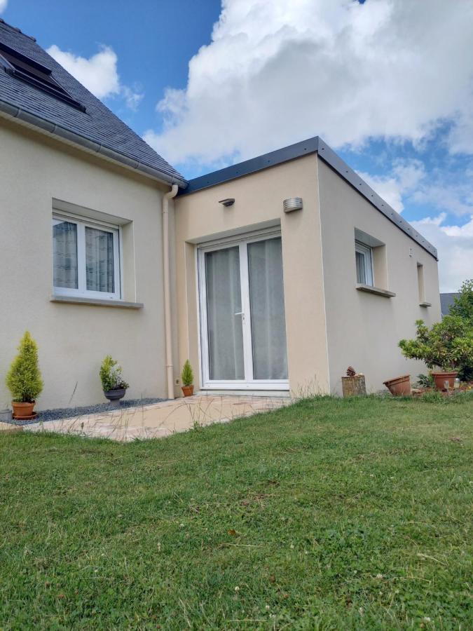 Escale Chez Sylvie Et Regis Bed & Breakfast Mellac Exterior foto